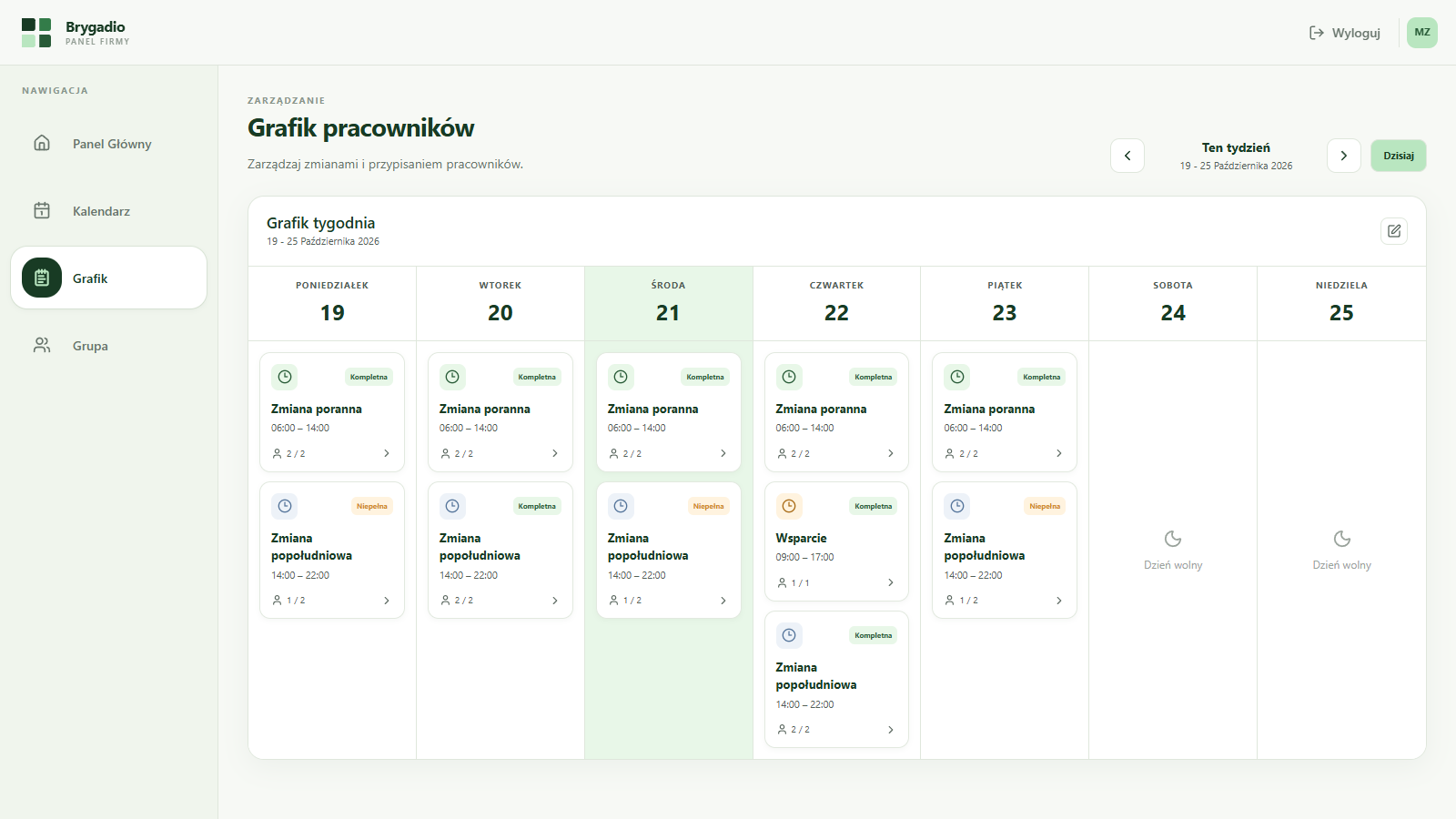 Zrzut z aplikacji Brygadio: tygodniowy grafik pracowników i obsada zmian.